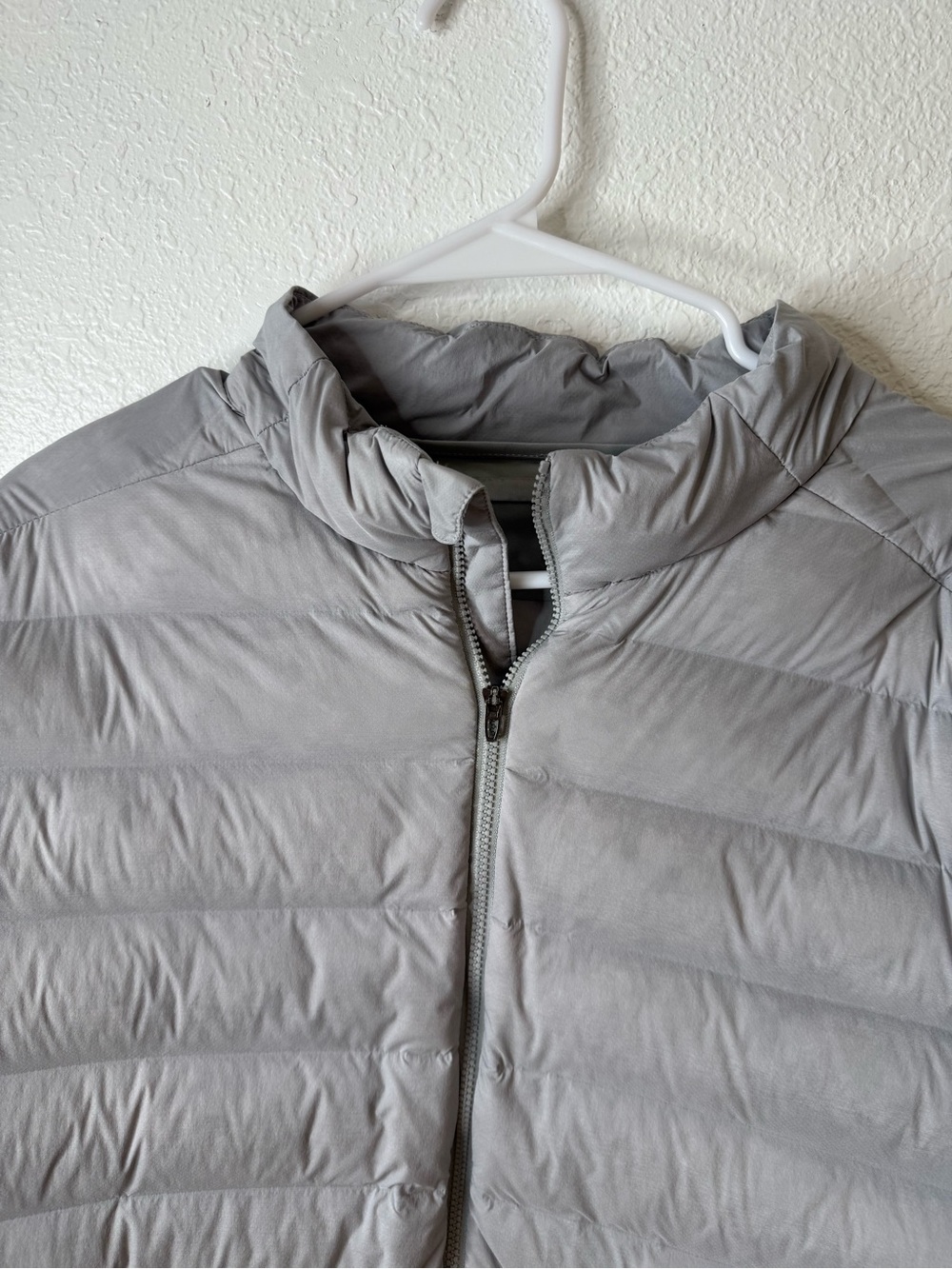 Lululemon Men’s XL Navigation 700 Down Fill Jacket Gray Lightweight Puffer Coat - Picture 4 of 16